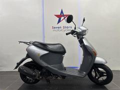 スズキ　レッツ４　ＦＩ　ガソリン残量メーター　インジェクション搭載　メットインスクーター　フラットステップボード　リアキャリア付き