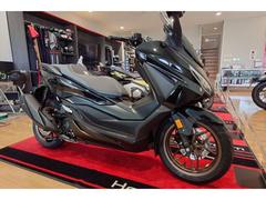 ホンダ　フォルツァ　２０２５モデル　５．０インチＴＦＴフルカラー液晶メーター　電動式可動スクリーン