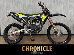 ＦＡＮＴＩＣ　ＸＥＦ２５０　ＴＲＡＩＬ　ブラックイエロー　エンジンアンダーガード標準装備