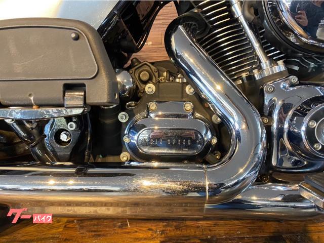 HARLEY－DAVIDSON FLHRC ロードキング