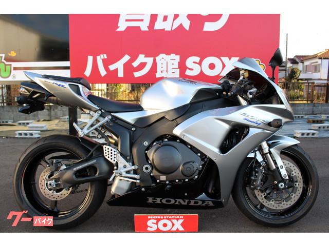 ｃｂｒ１０００ｒｒ ホンダ ゴールド シルバー系 金 銀色のバイク