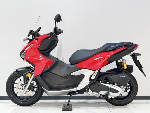 ホンダ ADV160 2025年モデル ミレニアムレッド｜ホンダ