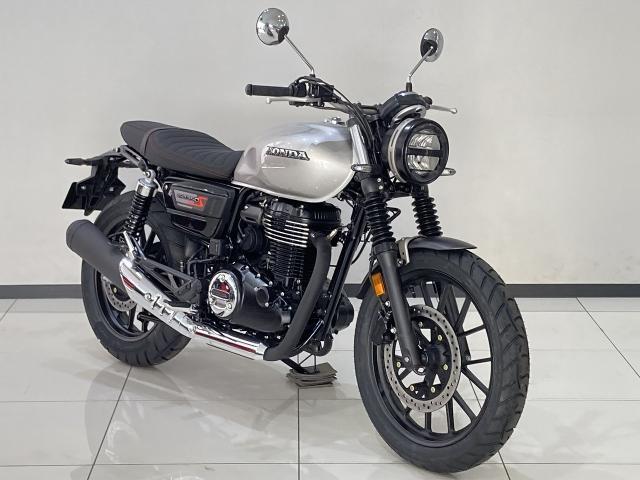 ホンダ GB350S 2025モデル ベータシルバーメタリック 