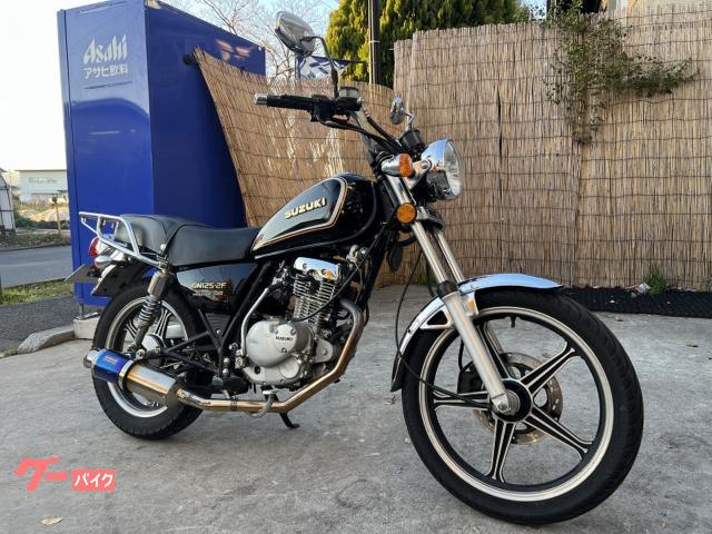 ＧＮ１２５−２Ｆ　カスタムブラック　ＢＥＡＭＳマフラー　キャリア付き　デイトナＬＥＤメーター