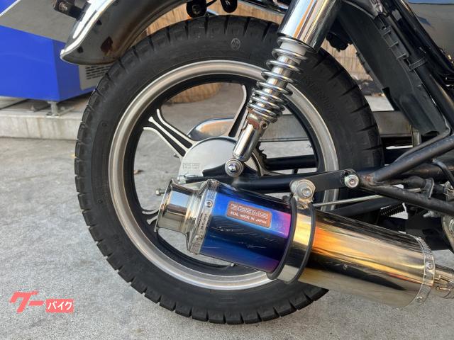 スズキ GN125-2F カスタムブラック BEAMSマフラー スズキ GN125-2F カスタムブラック BEAMSマフラー
