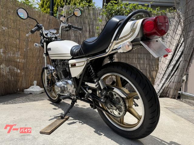 スズキ GS400 カスタム ホワイトパール キャスト マルゾッキ