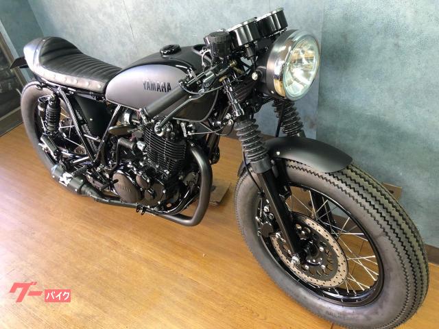 ヤマハ SR400－3 ブラックカフェレーサー