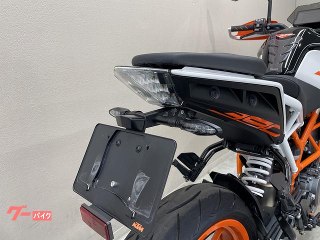 KTM 390デューク アクラポヴィッチ製マフラー ナックル