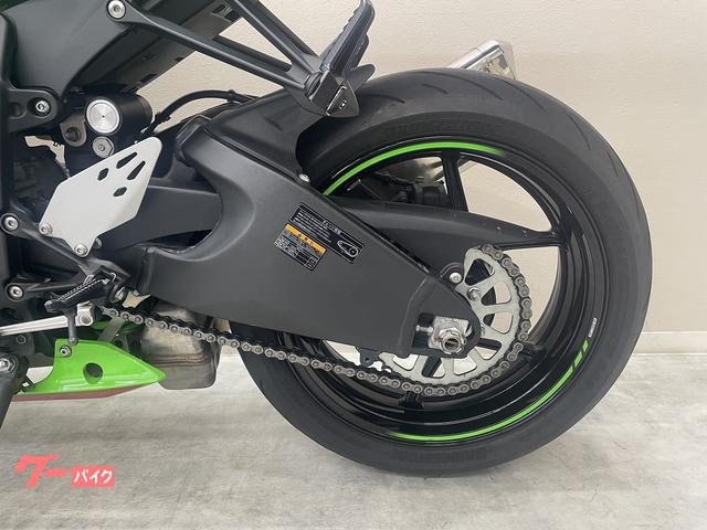 V6 写真 カワサキ Ninja ZX－6R 2023年モデル KRT