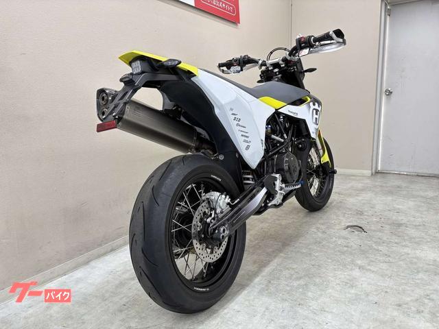 HUSQVARNA 701スーパーモト アクラポヴィッチ製