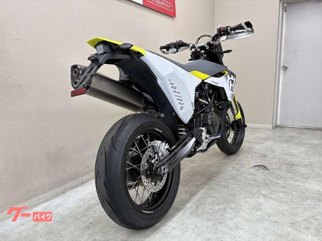 HUSQVARNA 701スーパーモト アクラポヴィッチ製