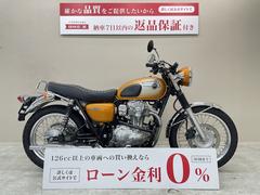 カワサキ　Ｗ８００　２０１１年モデル　エンジンガード　グラブバー装備