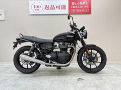 ＴＲＩＵＭＰＨ　ストリートツイン　カスタムサイドカバー　グリップヒーター　グラブバー装備