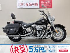 ＨＡＲＬＥＹ−ＤＡＶＩＤＳＯＮ　ＦＬＳＴＣ　ヘリテイジソフテイルクラシック　２００７年モデル　フォグランプ　エンジンガード　スカルエンジンカバー他カスタム