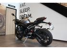 ストリートトリプルR 純正アクセサリー多数装備 認定中古車 2024年モデル ABS Silver Ice