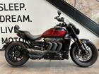 TRIUMPH ロケット3ストームGT