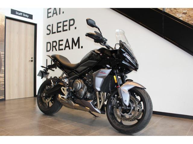 タイガースポーツ660 2024年モデル 認定中古車 純正アクセサリー多数装備 ABS Jet Black／Graphite