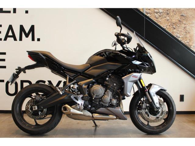 タイガースポーツ660 2024年モデル 認定中古車 純正アクセサリー多数装備 ABS Jet Black／Graphite