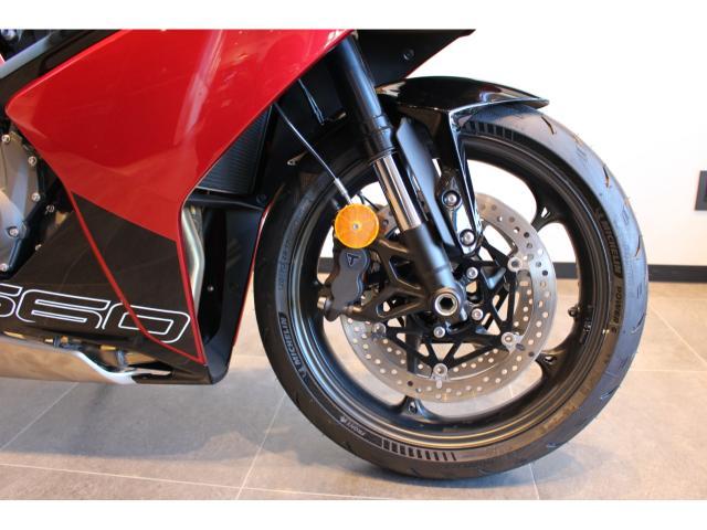 デイトナ660 認定中古車 Carnival Red ／ Sapphire Black