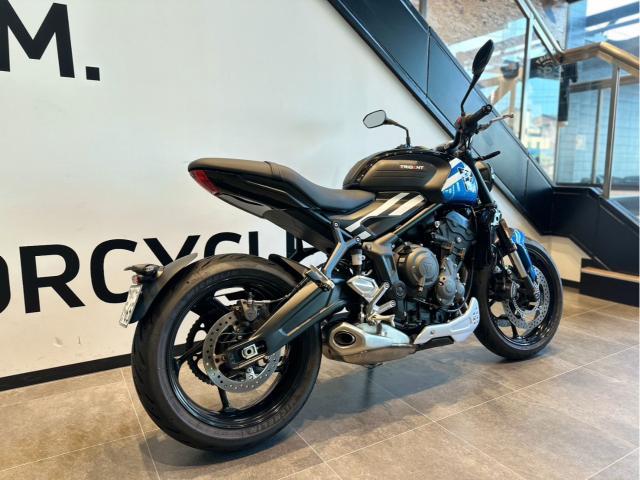 TRIUMPH Trident660 2025年モデル 認定中古車 純正アクセサリー多数装備