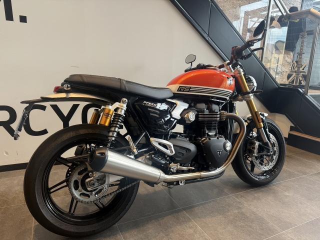 スピードツイン1200RS