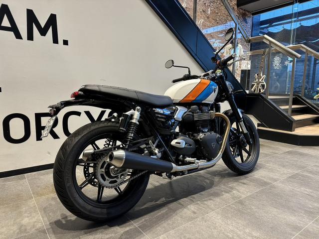 スピードツイン900