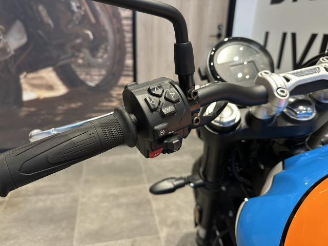 スピードツイン900