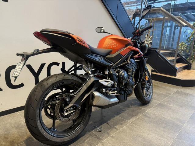 ストリートトリプル765R