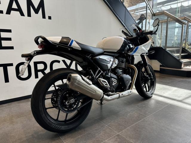 スラクストン400
