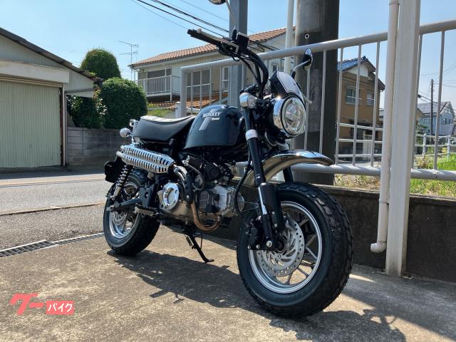 【中古・お買得品】HONDA モンキー125 \r
純正フロント・ハンドル廻り一式 ホンダ モンキー125 5速 Z125R仕様 限定車モデル