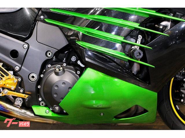 カワサキ Ninja ZX－14R 北米仕様 社外サイレンサー バック