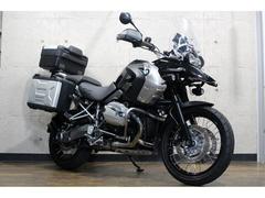 ＢＭＷ　Ｒ１２００ＧＳ　トリプルブラック　パニアケース　フォグライト　エンジンガード等