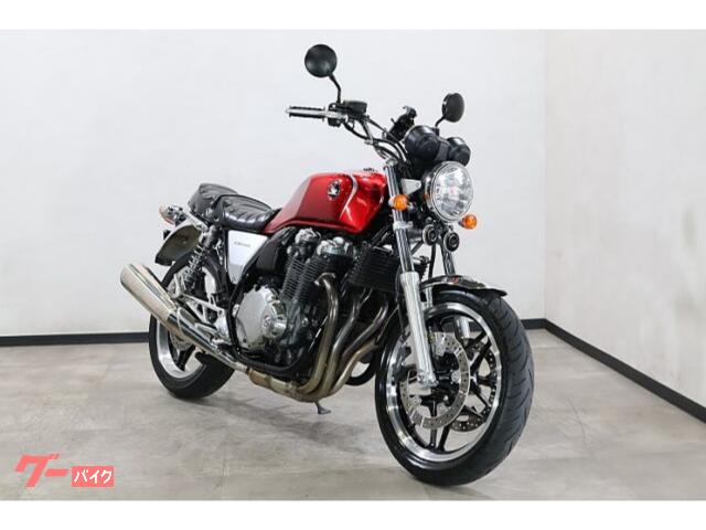 ＣＢ１１００　２０１０モデル　社外ハンドル・社外シート・Ｔｙｐｅ−Ｃ電源