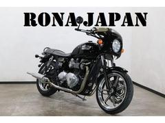 ＴＲＩＵＭＰＨ　ボンネビルＳＥ　２０１０モデル　ビキニカウル・サイレンサー・ハンドル等カスタム