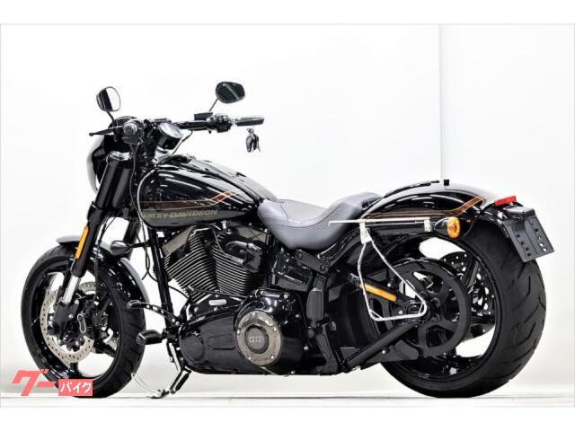 芸能人愛用 ハーレー FXSB1690 ブレイクアウト BASSANI バッサーニ