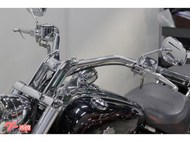 必ずコメント下さい。ハーレー　ソフテイル　ロッカー使用　マフラー HARLEY－DAVIDSON FXCWC ソフテイルロッカー