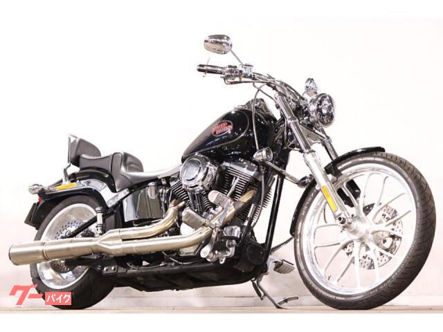 ＦＸＳＴＣ　ソフテイルカスタム　２００９ｙＭ　ＰＭ２１インチホイール　ＶＡＮＣＥ＆ＨＩＮＥＳマフラー　Ｋ＆Ｈシート　ＥＴＣ