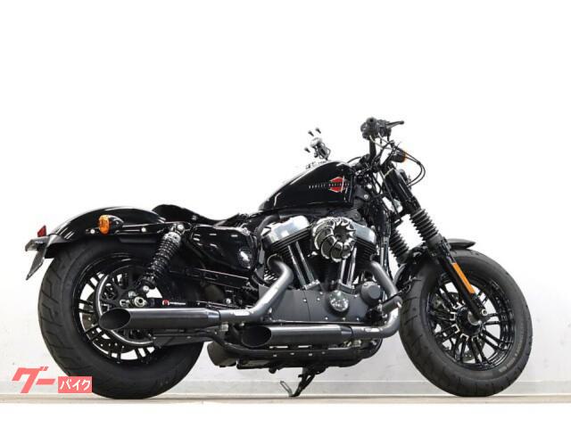 Vivid Black Softail Quarter Fairing 57001615DH | Harley