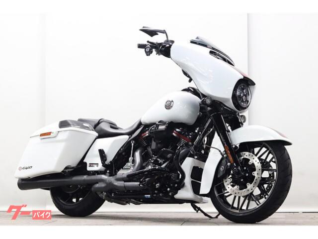 ＣＶＯ　ＦＬＨＸＳＥ　ストリートグライド　萬羽Ｒギア　ＶＡＮＣＥ＆ＨＩＮＥＳエキパイ　Ｔｍａｎカム　チューニング