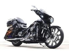 ＨＡＲＬＥＹ−ＤＡＶＩＤＳＯＮ　ＦＬＨＴＣＵ　エレクトラグライドウルトラクラシック　２０１１ｙＭ　バガーカスタム　ＰＭ製２３インチホイール　マンバ製バックギア