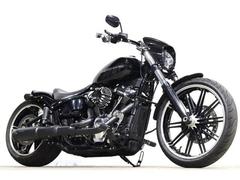 ＨＡＲＬＥＹ−ＤＡＶＩＤＳＯＮ　ＦＸＢＲ　ソフテイル　ブレイクアウト　チューニング済　ＭＯＴＯＲＳＴＡＧＥマフラー　ＡｒｌｅｎＮｅｓｓエアクリ　２６０リアタイヤ