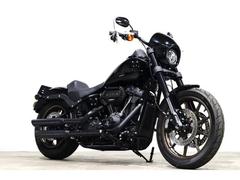 ＨＡＲＬＥＹ−ＤＡＶＩＤＳＯＮ　ＦＸＬＲＳ　ソフテイル　ローライダーＳ　１１４　２０２０ｙ　ＭＷ８　パインバレーシーガルマフラー　純正ＯＰペグ　２連メーター