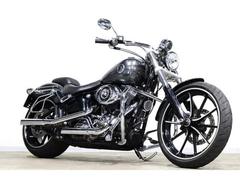 ＨＡＲＬＥＹ−ＤＡＶＩＤＳＯＮ　ＦＸＳＢ　ブレイクアウト　２０１４ｙＭ　ＴＣ９６Ｂ　トライジャプルバックハンドルバー　ＰＹＴＨＯＮマフラー　純正ＯＰエンジンガード