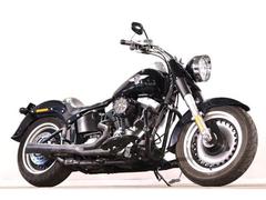 ＨＡＲＬＥＹ−ＤＡＶＩＤＳＯＮ　ＦＬＳＴＦＢ　ファットボーイロー　２０１０ｙｍ　ＴＣ９６Ｂ　１５８４ｃｃ　ＫＥＲＫＥＲフルエキ　ＲＳＤエアクリ　Ｌｅｐｅｒａシート