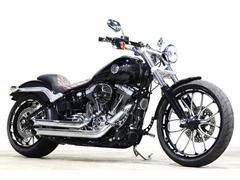 ＨＡＲＬＥＹ−ＤＡＶＩＤＳＯＮ　ＦＸＳＢ　ブレイクアウト　２０１３ｙ　前後パフォーマンスマシンホイール　ターンアウトマフラー　ＢＡＴＴＩＳＴＩＮＩペグ