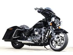 ＨＡＲＬＥＹ−ＤＡＶＩＤＳＯＮ　ＦＬＨＸ　ストリートグライド　ＴＣ１０３　１６８０ｃｃ　モンキーバガーハンドル　メガホンマフラー　ＣＶＯスタイルテール　ＥＴＣ