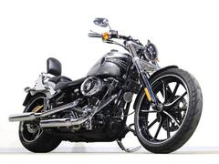 ＨＡＲＬＥＹ−ＤＡＶＩＤＳＯＮ　ＦＸＳＢ　ブレイクアウト　スクリーミンイーグルマフラー　２６０タイヤ　ドラッグバーハンドル　ＣＣバー　ＥＴＣ