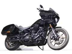 ＨＡＲＬＥＹ−ＤＡＶＩＤＳＯＮ　ＦＸＬＲＳＴ　ソフテイル　ローライダーＳＴ　ＭＷ８ＣＯＢＲＡスリップオンマフラー　ＢＵＮＧ　ＫＩＮＧ　クラッシュバー