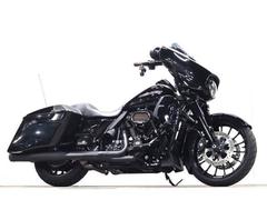 ＨＡＲＬＥＹ−ＤＡＶＩＤＳＯＮ　ＦＬＨＸＳ　ストリートグライドスペシャル　ハイカム　チューニング　萬羽Ｒギア　純正ＬＥＤヘッドライト　グリップヒーター