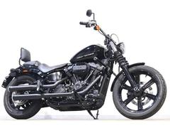 ＨＡＲＬＥＹ−ＤＡＶＩＤＳＯＮ　ＦＸＢＢＳ　ソフテイルストリートボブ１１４　カスタムブラックペイント　ＣＯＢＲＡマフラー　純正ＯＰヒートグリップ